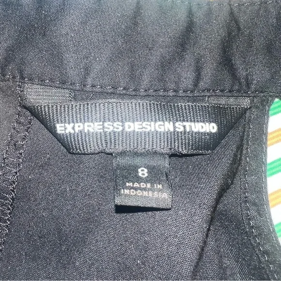 Express Ruffle Sleeveless Tuxedo Dress Black Sz 8 - Picture 8 of 9